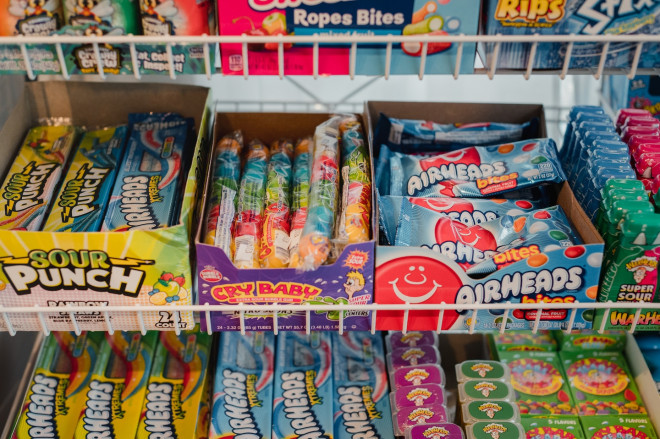 Canadian candy company seeks taste-tester willing to try 3,500 pieces of  candy per month - alpes-holidays